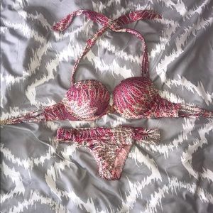 VS bombshell bikini set